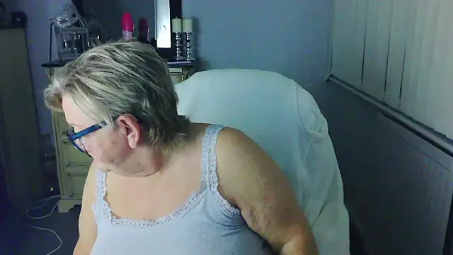 BridgetBlueEyes – Live XXX-chat