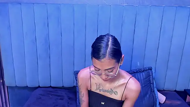 KarlaSlutSkinny__'s Live XXX Chat