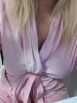 Divineblond live XXX chat