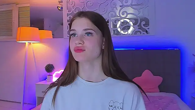 LuisaClovern Live XXX chat