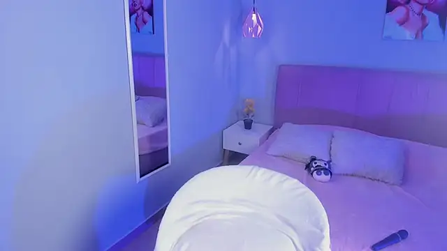 Czat XXX na żywo – ela_petit