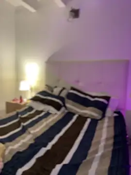 XXX chat uživo modela SelenaStone