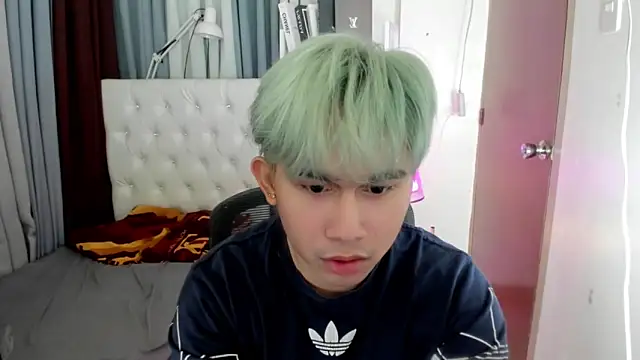 XXX chat uživo modela davincihugecock