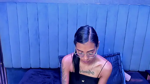 Chat XXX ao vivo de KarlaSlutSkinny__