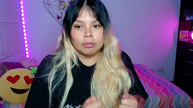 EllieMoonX live XXX chat