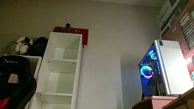 Show modela SmokyDee na web-kameri