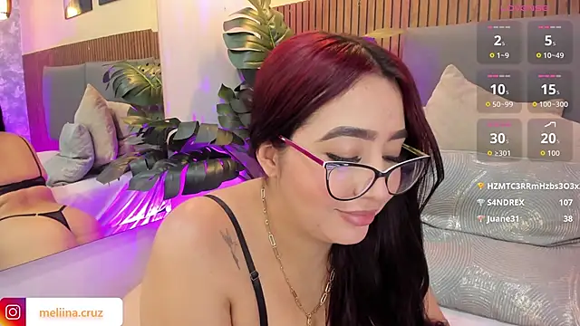 Chat +18 de MelinaCruz ao vivo