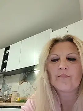 Divineblond 라이브 XXX 채팅