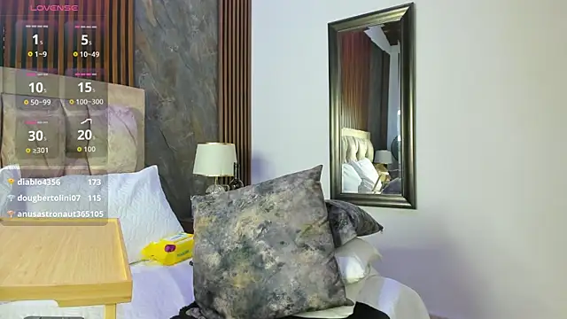 linda_cabal's Live XXX Chat