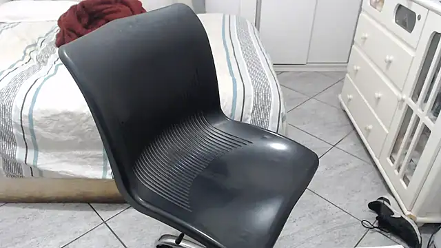 MysterBearMG Show Webcam