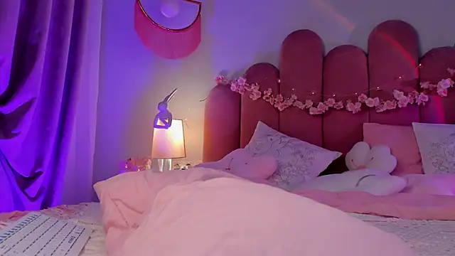 ElsaYoung live XXX chat