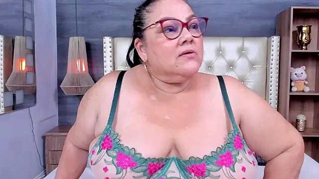 Онлайн чат XXX mommy_cute