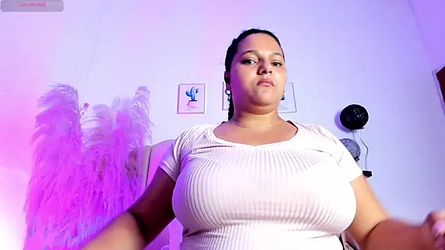 Chat XXX Live _aithanaa_