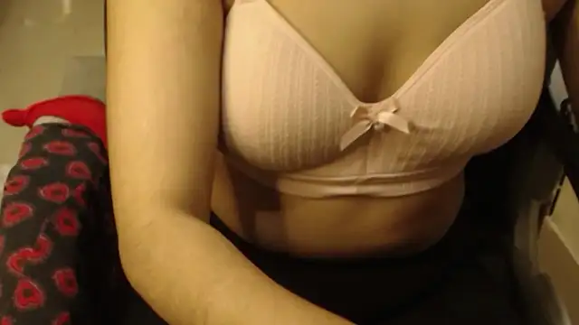 erotic_indiancam's Webcam Show