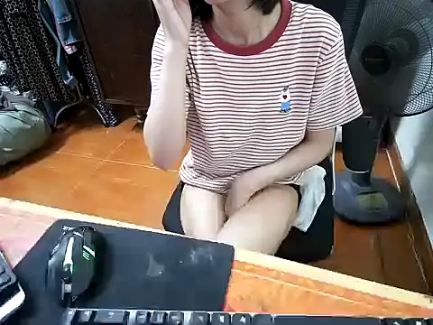 ---Lusi03---のウェブカメラショー