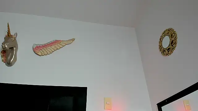 Natalye_23 Adlı Modelin Canlı XXX Sohbeti