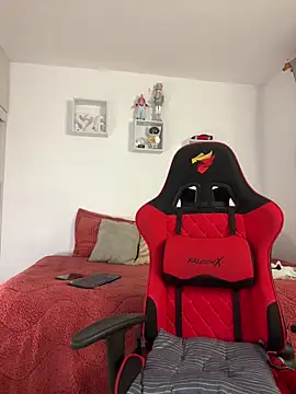 Chat XXX en directo de Ezzio_Scolaro