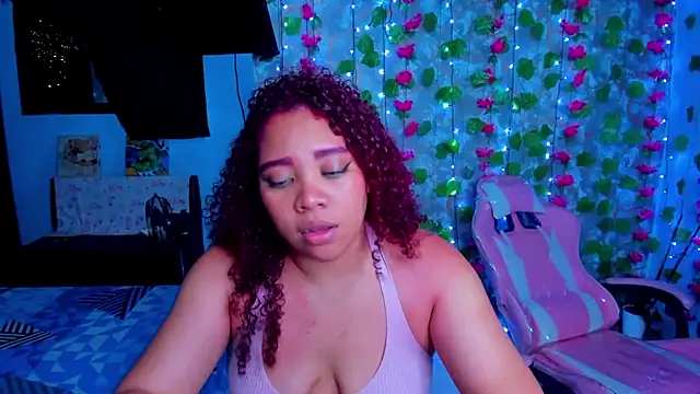 Chat +18 de AngelaCoffee ao vivo