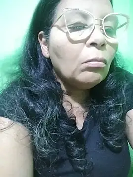 Amarantha25 Adlı Modelin Canlı XXX Sohbeti