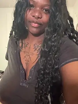 Nyla_xox – webcam-show