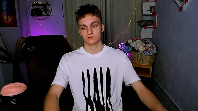 john_lik: διαδικτυακό σόου στην κάμερα