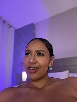 Chat XXX en directo de MiilaBlake