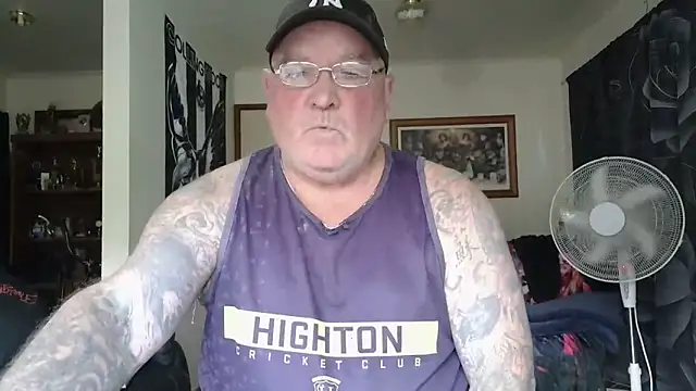 KINKYBLUEYES69のウェブカメラショー