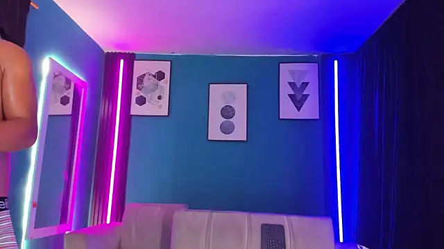 _HotWildwolves Webcam Show