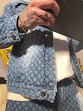 Frank_Farrell 现场XXX聊天