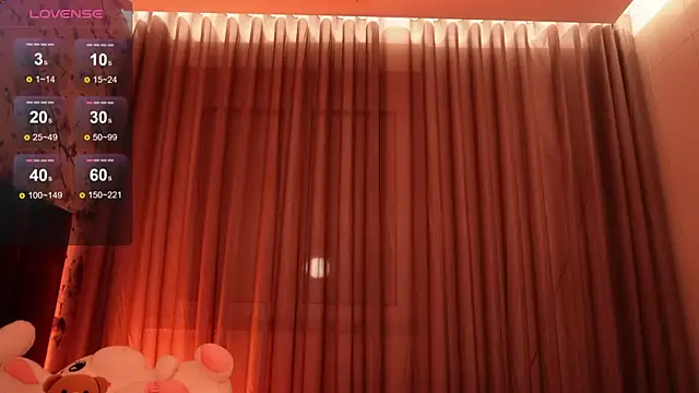 ChloeSparkのライブXXXチャット