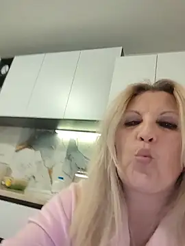 Divineblond: απευθείας συνομιλία ΧΧΧ