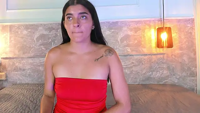 Natalia_Skinny Chat XXX live