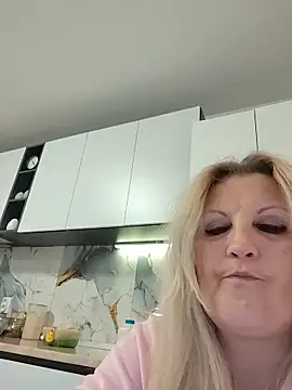 Divineblond Chat XXX live