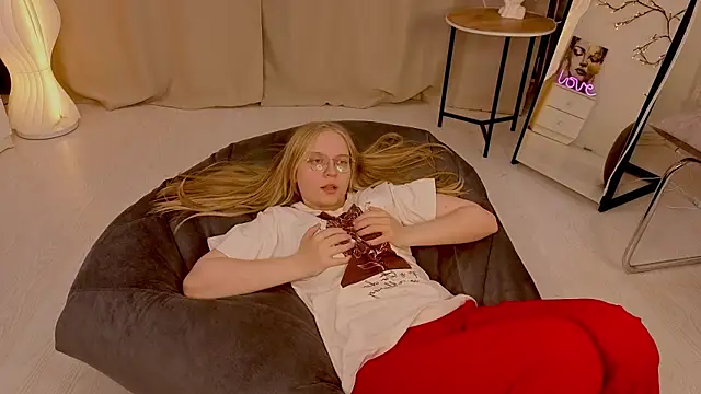 AlicaCohill Adlı Modelin Web Kamerası Şovu