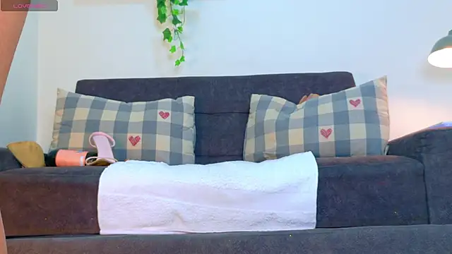 Chat XXX Live RiriiBrunette__