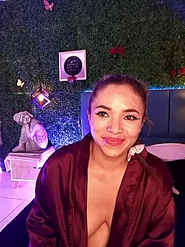 Kiaraa88: онлайн-секс-чат