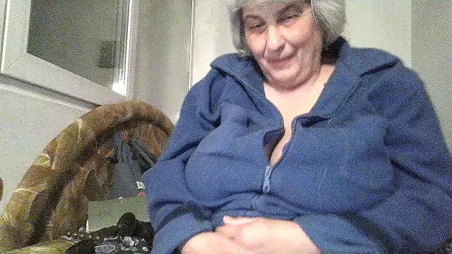 Chat XXX en directo de ExquisiteMature