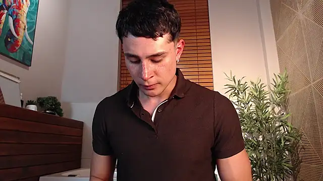 AustinJones_ Adlı Modelin Canlı XXX Sohbeti