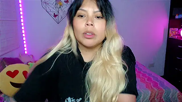 EllieMoonX Webcam show