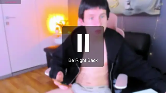 CutieKai_ webkamerás műsora