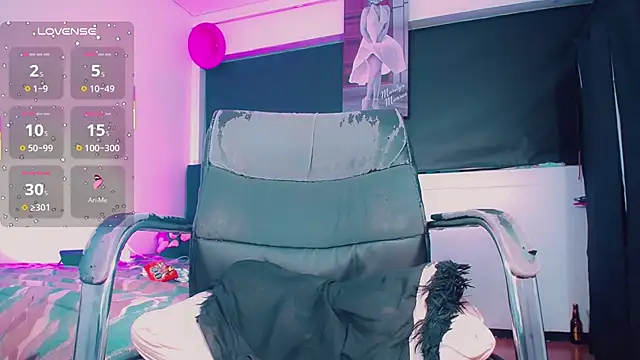 Kendall_hornyy Show Webcam