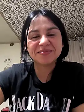 Chatroom XXX en direct de Daniela-rosee