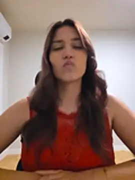 MiaRides19 Chat XXX in diretta