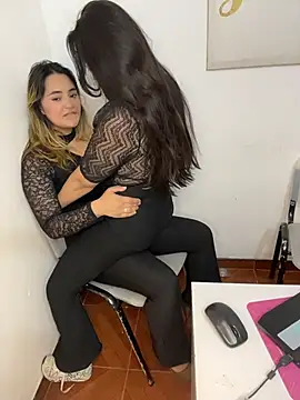 Antonella_Julieta's Live XXX Chat