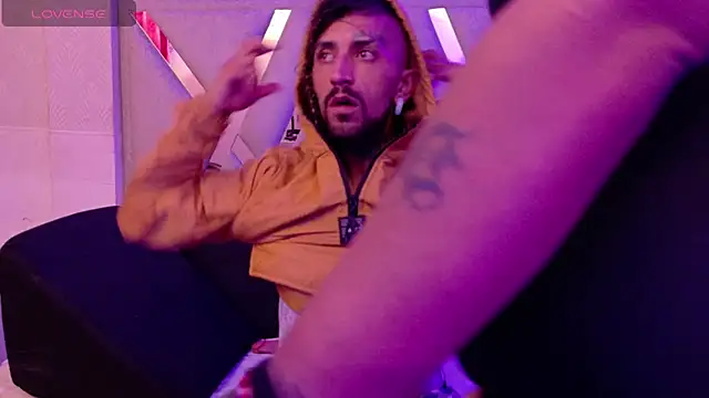 Tattoo_edbosses 网络视讯表演