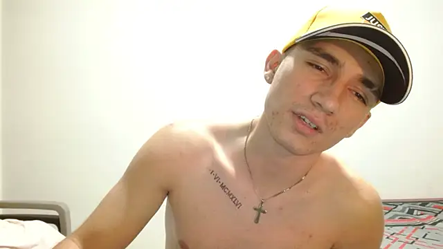 ChicoMaloFfF: вебкам-шоу