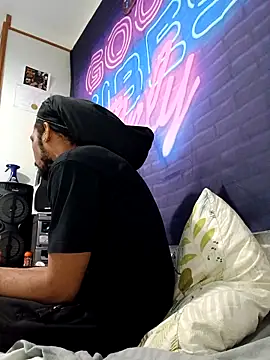 Mikaaa97 লাইভ XXX চ্যাট