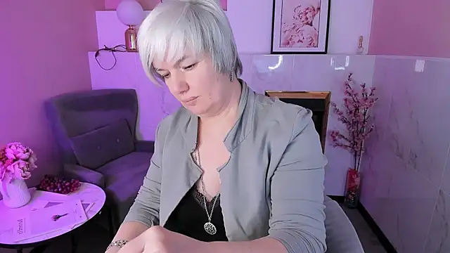 CarmenSoftのライブXXXチャット