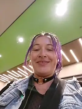 sophie_banger: διαδικτυακό σόου στην κάμερα