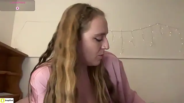 Pattyworld69: διαδικτυακό σόου στην κάμερα